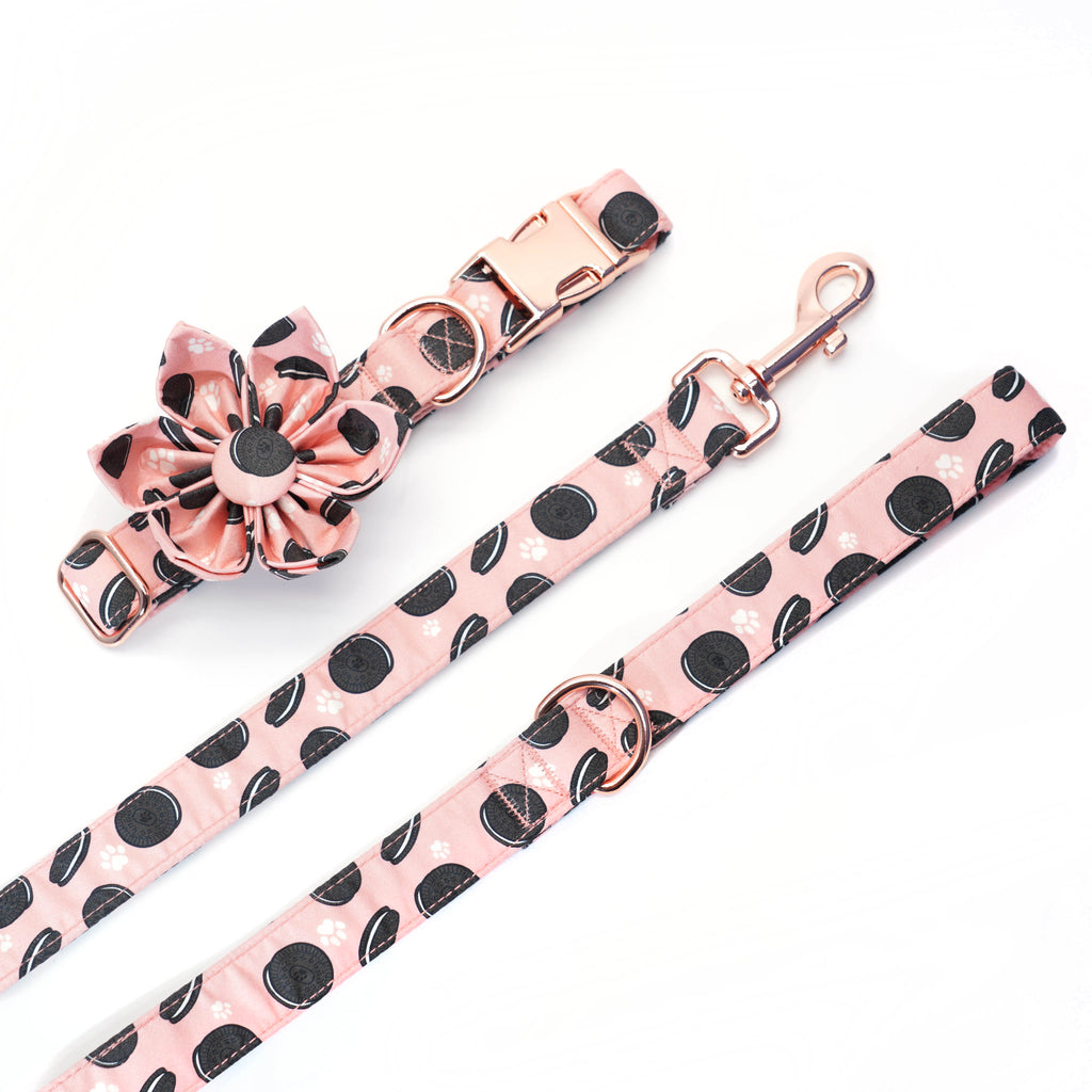 Engrave Your Dog's Style with the Chocolate Chip Cookie Collar Set!